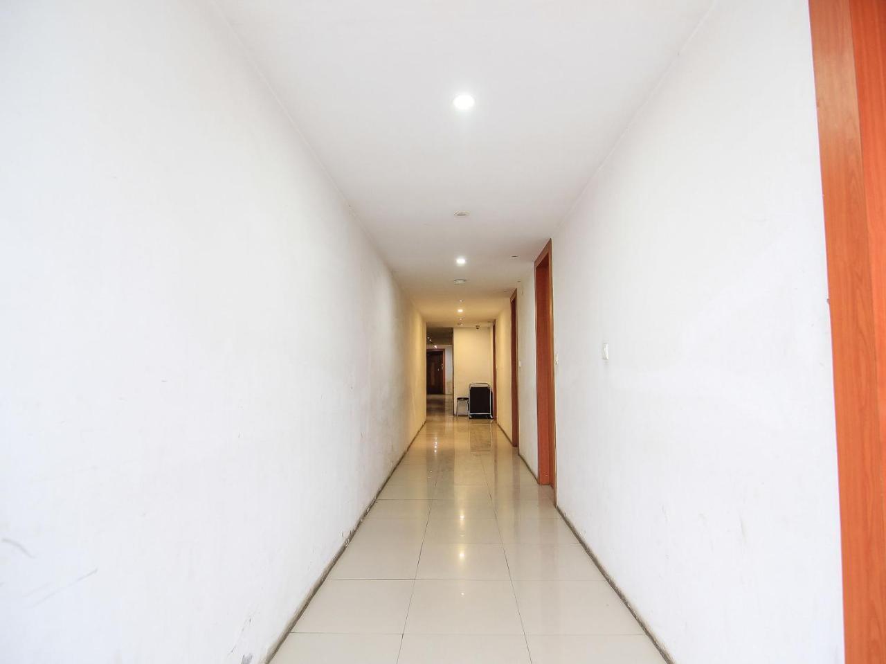 Oyo 3683 De Global Park Hotel Hasanganj Bagian luar foto